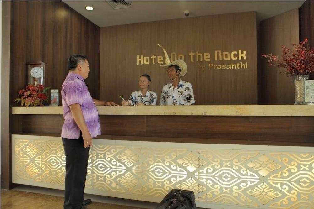 Hotel On The Rock Kupang  Ngoại thất bức ảnh