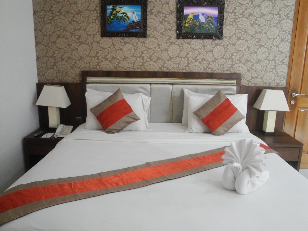 Hotel On The Rock Kupang  Ngoại thất bức ảnh