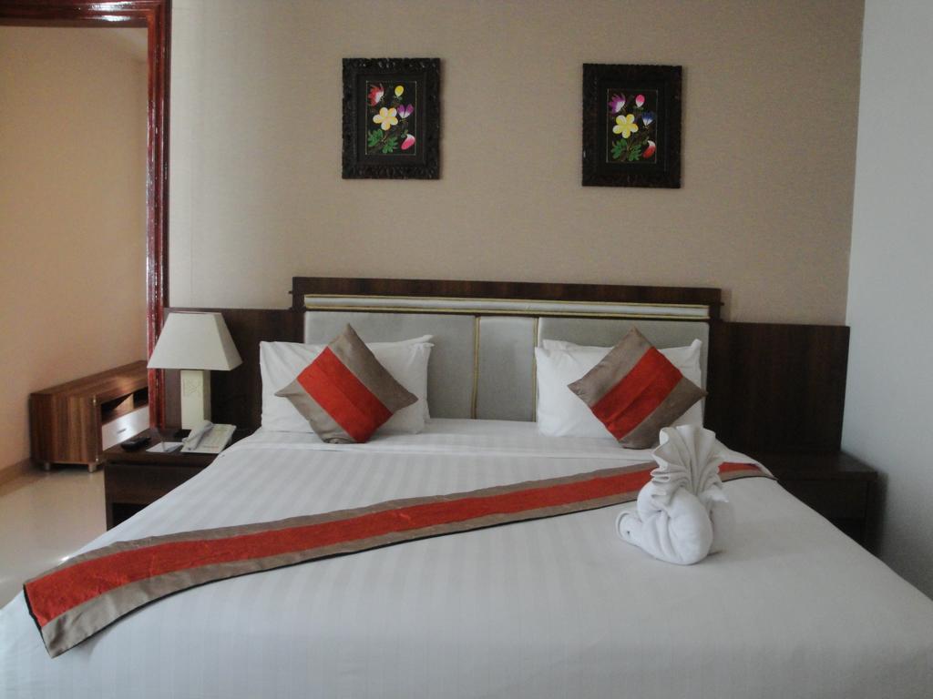 Hotel On The Rock Kupang  Ngoại thất bức ảnh